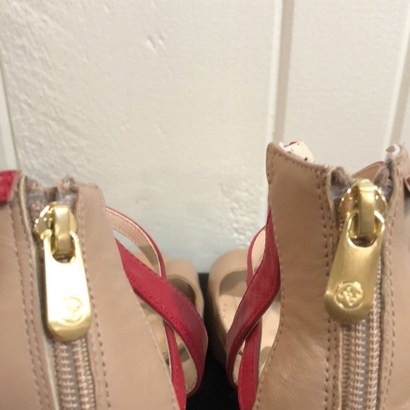 Adrienne Vittadini Xtra Sandals Tan and Red - Picture 9 of 16